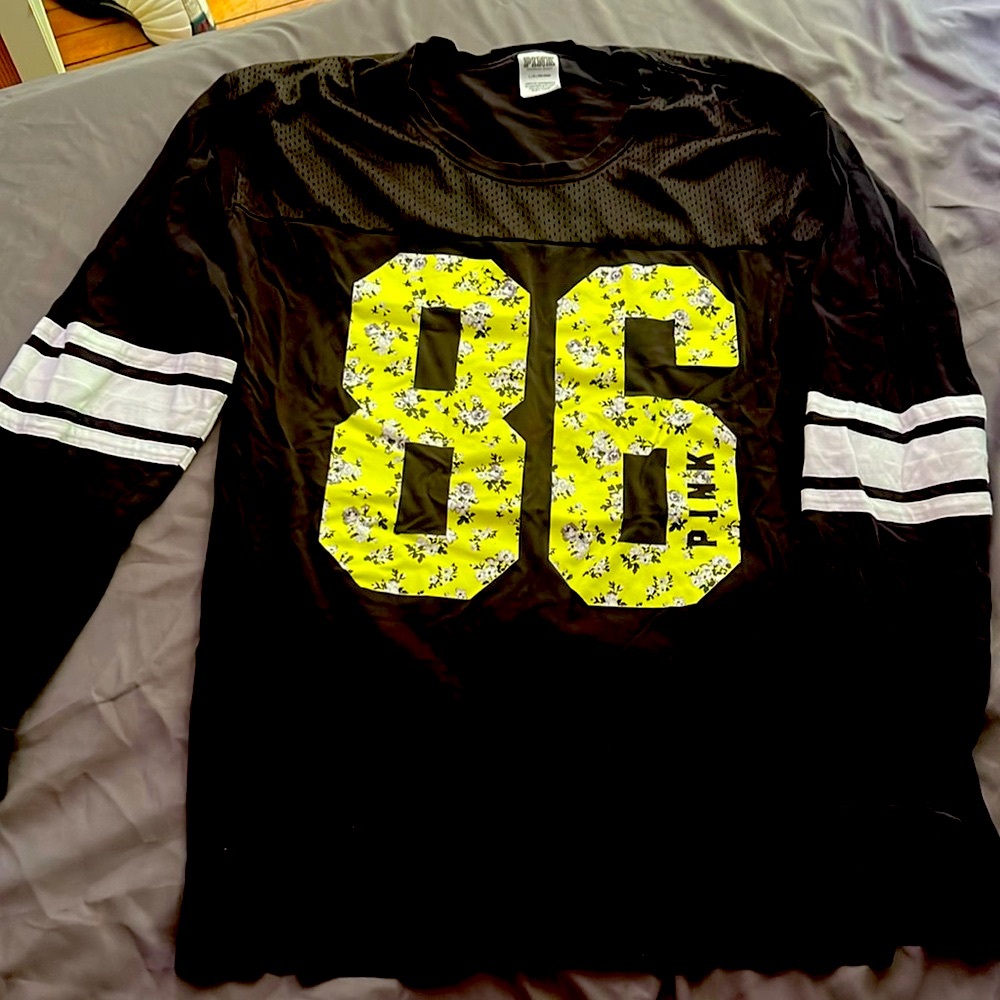 Long sleeve VS PINK top